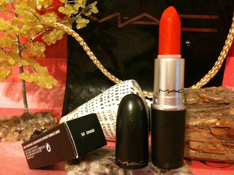 MAC lipstick ** SO CHAUD ** MATTE LIP STICK NEW IN BOX  